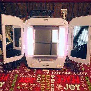 Jerdon Vanity Mirror!